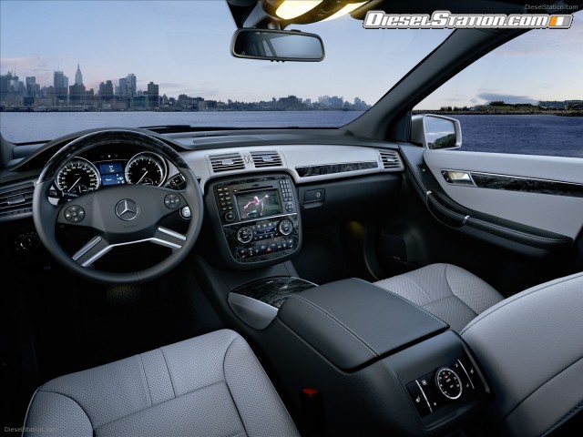 Mercedes R Class 2011 Picture #18 Mercedes R Class 2011 Picture #18