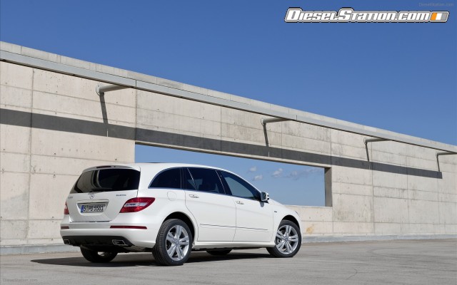 Mercedes R Class 2011 Widescreen Picture #3 Mercedes R Class 2011 Widescreen Picture #3