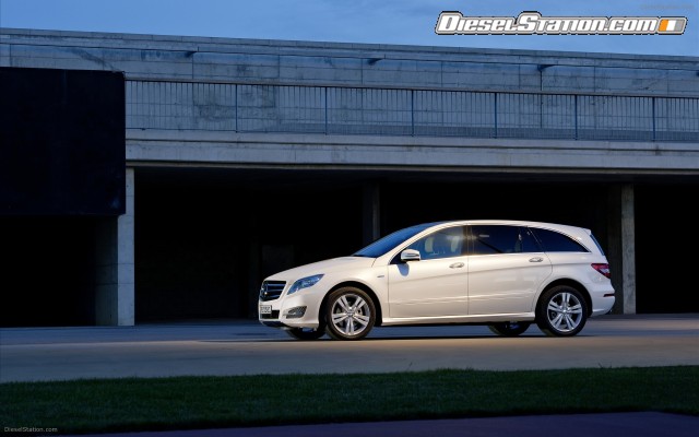 Mercedes R Class 2011 Widescreen Picture #4 Mercedes R Class 2011 Widescreen Picture #4