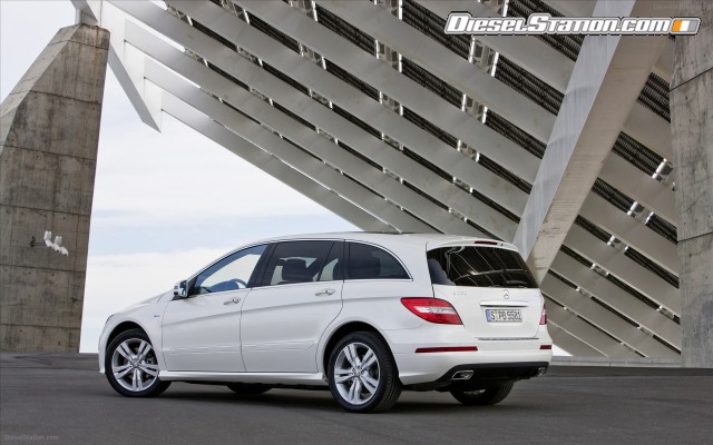 Mercedes R Class 2011 Widescreen Picture #1 Mercedes R Class 2011 Widescreen Picture #1