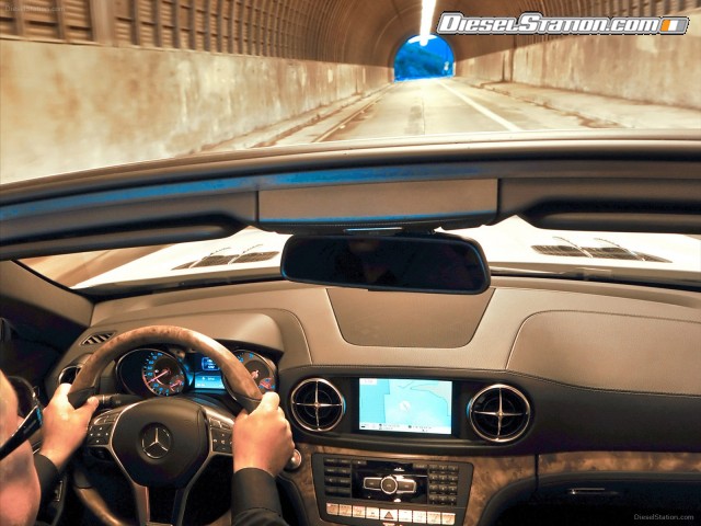 Mercedes SL550 2013 Picture #47 Mercedes SL550 2013 Picture #47