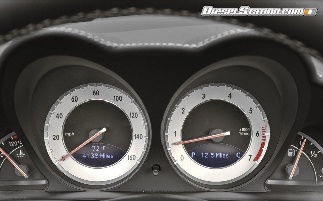 Mercedes SL550 Night Edition 2011 Widescreen Picture #44 Mercedes SL550 Night Edition 2011 Widescreen Picture #44