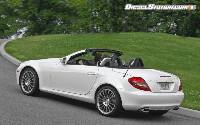 Mercedes SLK300 Diamond White Edition Widescreen Picture #33 Mercedes SLK300 Diamond White Edition Widescreen Picture #33