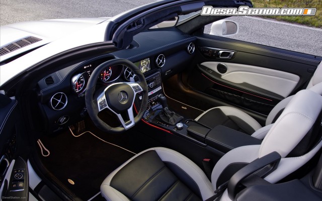 Mercedes SLK55 AMG 2012 Widescreen Picture #32 Mercedes SLK55 AMG 2012 Widescreen Picture #32
