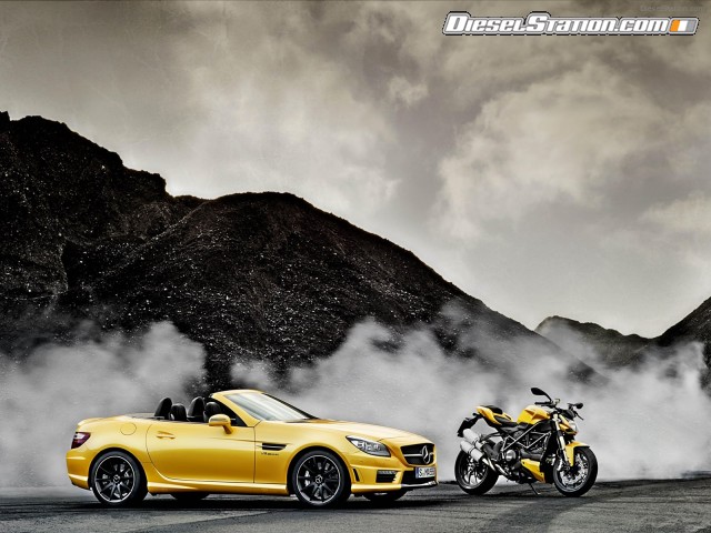 Mercedes SLK55 AMG Ducati Streetfighter 848 Picture #4 Mercedes SLK55 AMG Ducati Streetfighter 848 Picture #4