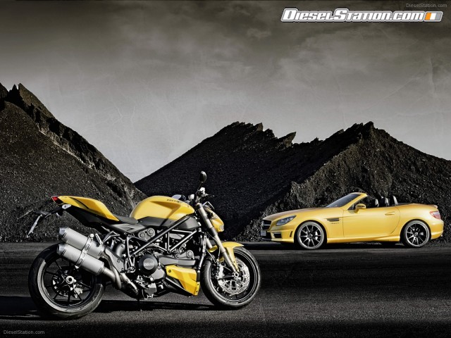 Mercedes SLK55 AMG Ducati Streetfighter 848 Picture #6 Mercedes SLK55 AMG Ducati Streetfighter 848 Picture #6