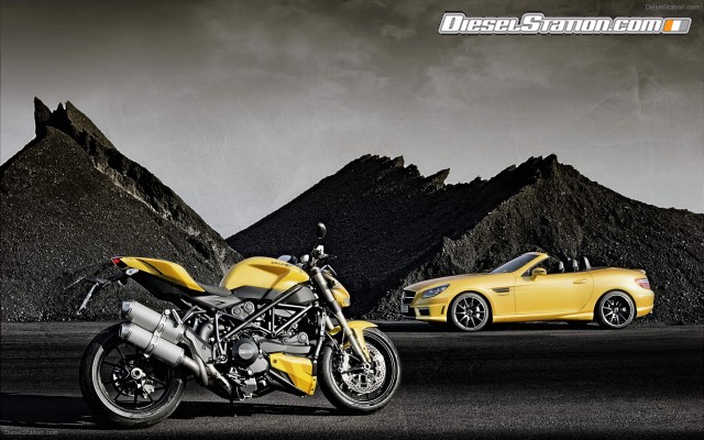 Mercedes SLK55 AMG Ducati Streetfighter 848 Widescreen Picture #2 Mercedes SLK55 AMG Ducati Streetfighter 848 Widescreen Picture #2