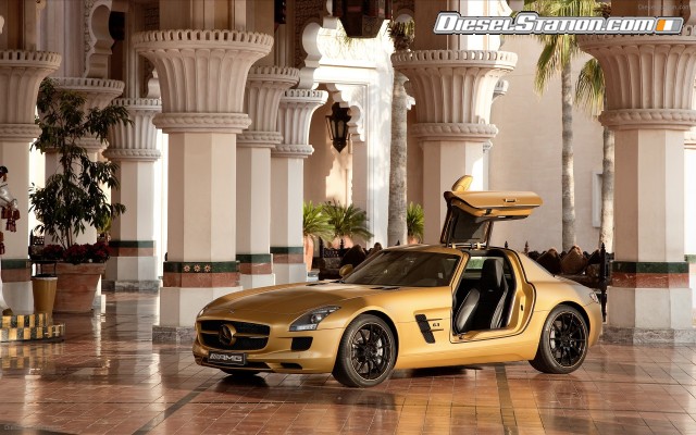 Mercedes SLS AMG Desert Gold 2010 Widescreen Picture #10 Mercedes SLS AMG Desert Gold 2010 Widescreen Picture #10