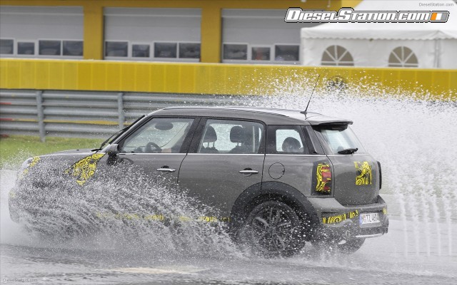 Mini Countryman Preview Widescreen Picture #3 Mini Countryman Preview Widescreen Picture #3