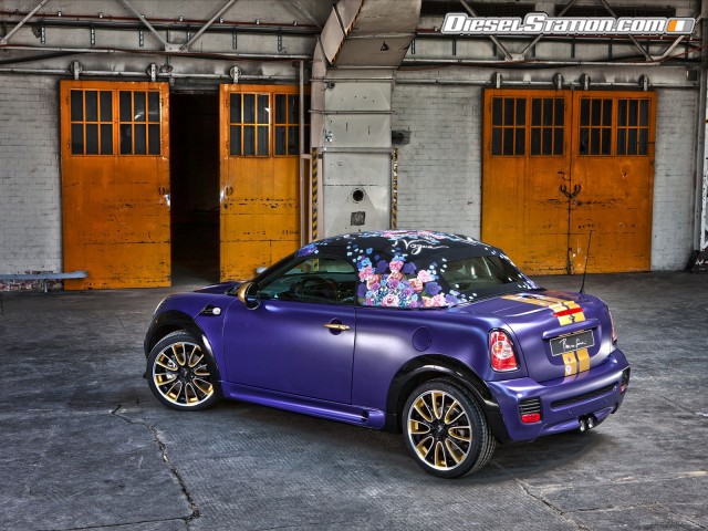 Mini Life Ball 2012 Picture #25 Mini Life Ball 2012 Picture #25