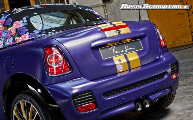 Mini Life Ball 2012 Widescreen Picture #3 Mini Life Ball 2012 Widescreen Picture #3