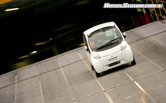 Mitsubishi 2010 i MiEV Widescreen Picture #12 Mitsubishi 2010 i MiEV Widescreen Picture #12