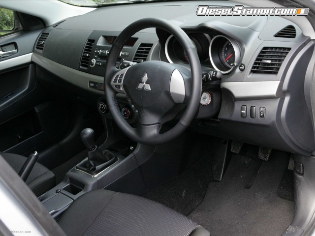 Mitsubishi Lancer 1 5 SE Picture #5 Mitsubishi Lancer 1 5 SE Picture #5