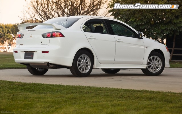 Mitsubishi Lancer ES 2011 Widescreen Picture #10 Mitsubishi Lancer ES 2011 Widescreen Picture #10