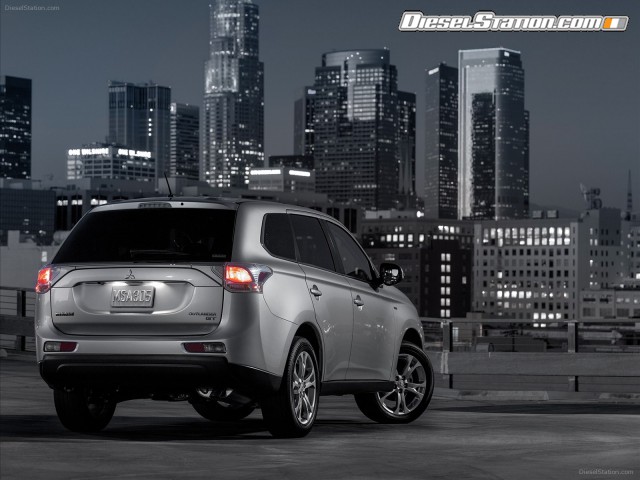 Mitsubishi Outlander GT 2014 Picture #28 Mitsubishi Outlander GT 2014 Picture #28