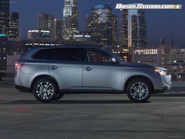 Mitsubishi Outlander GT 2014 Picture #34 Mitsubishi Outlander GT 2014 Picture #34