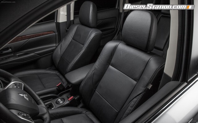 Mitsubishi Outlander GT 2014 Widescreen Picture #32 Mitsubishi Outlander GT 2014 Widescreen Picture #32