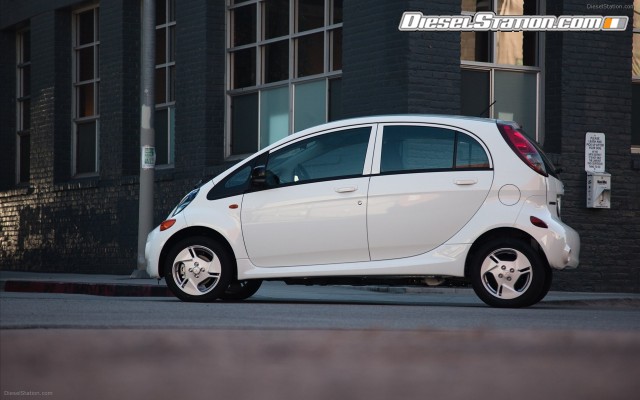 Mitsubishi i MiEV American version 2012 Widescreen Picture #15 Mitsubishi i MiEV American version 2012 Widescreen Picture #15