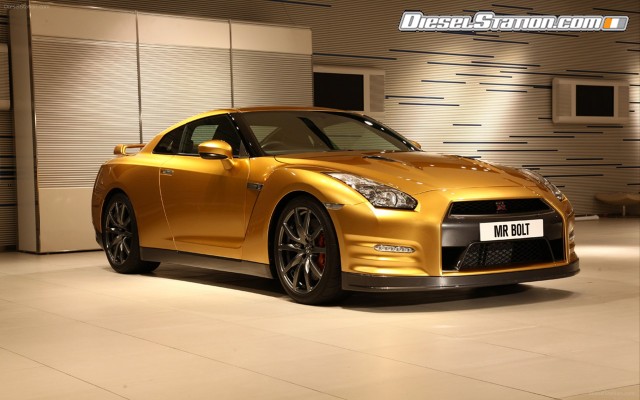 Nissan Gold GT R Widescreen Picture #1 Nissan Gold GT R Widescreen Picture #1