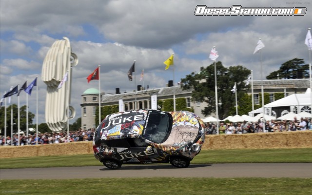 Nissan Juke at the Goodwood Festival of Speed 2011 Widescreen Picture #4 Nissan Juke at the Goodwood Festival of Speed 2011 Widescreen Picture #4