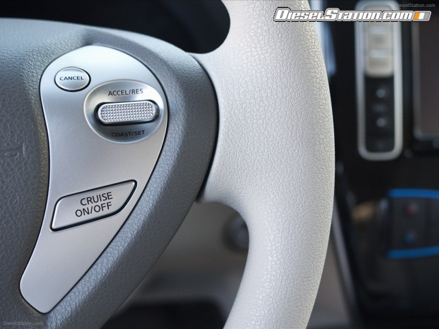 Nissan LEAF 2012 Picture #2 Nissan LEAF 2012 Picture #2