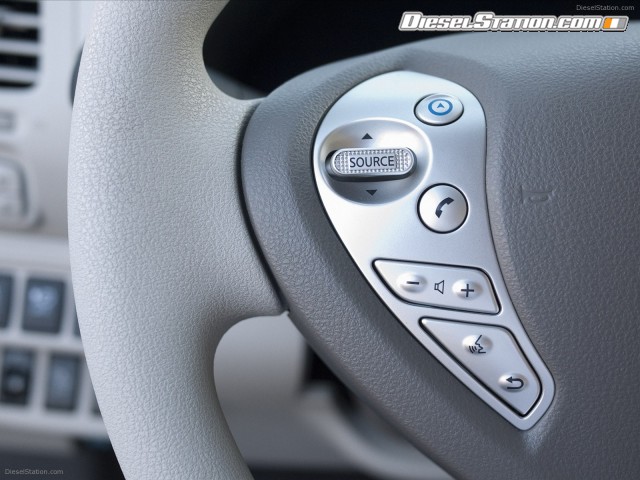 Nissan LEAF 2012 Picture #9 Nissan LEAF 2012 Picture #9