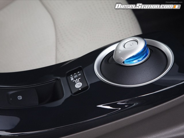 Nissan LEAF 2012 Picture #18 Nissan LEAF 2012 Picture #18
