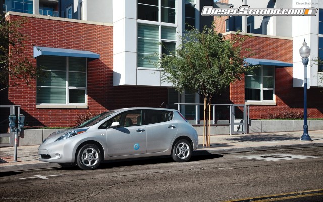 Nissan LEAF 2012 Widescreen Picture #14 Nissan LEAF 2012 Widescreen Picture #14