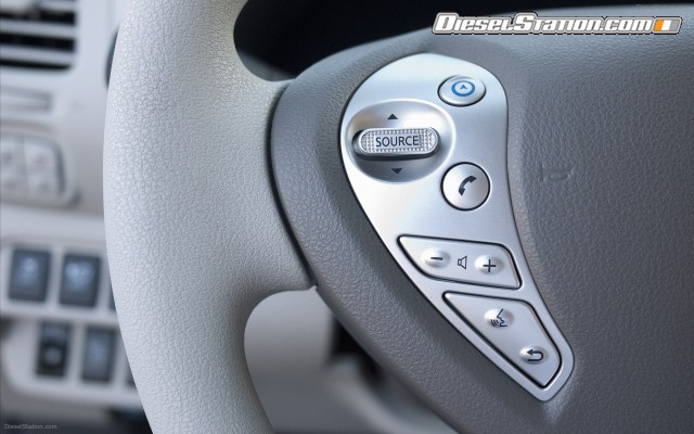 Nissan LEAF 2012 Widescreen Picture #4 Nissan LEAF 2012 Widescreen Picture #4