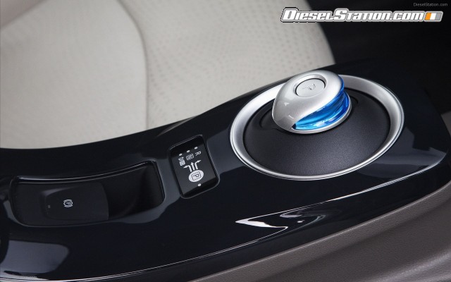 Nissan LEAF 2012 Widescreen Picture #20 Nissan LEAF 2012 Widescreen Picture #20