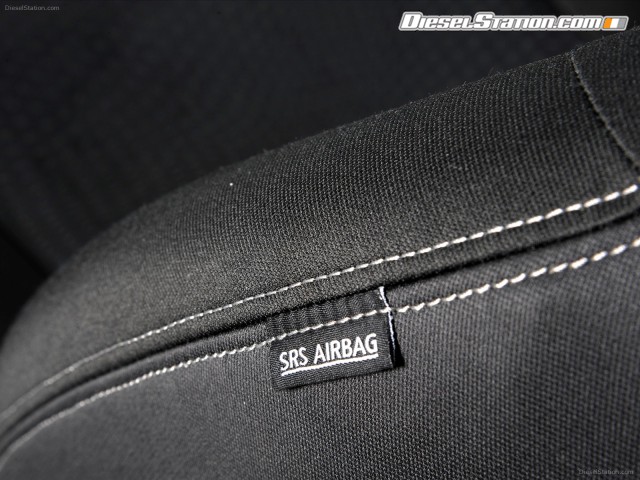 Nissan Micra 2014 Picture #11 Nissan Micra 2014 Picture #11