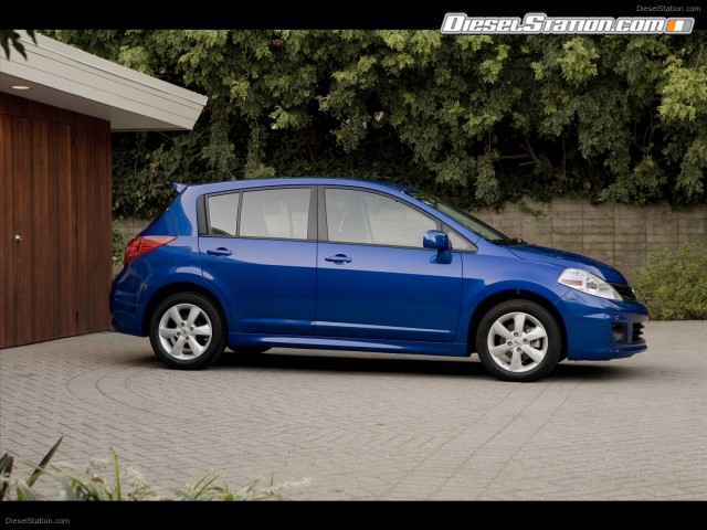 Nissan Versa 1 8 2010 Picture #13 Nissan Versa 1 8 2010 Picture #13
