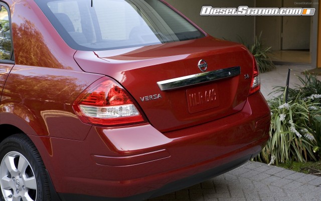 Nissan Versa 2010 Widescreen Picture #8 Nissan Versa 2010 Widescreen Picture #8