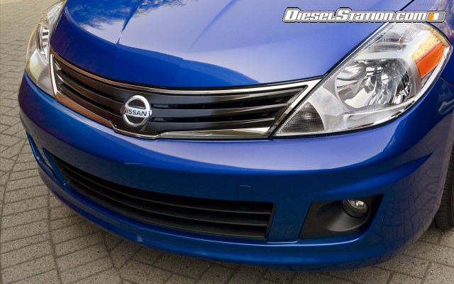 Nissan Versa Hatchback 2012 Widescreen Picture #1 Nissan Versa Hatchback 2012 Widescreen Picture #1