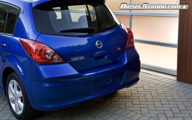 Nissan Versa Hatchback 2012 Widescreen Picture #10 Nissan Versa Hatchback 2012 Widescreen Picture #10