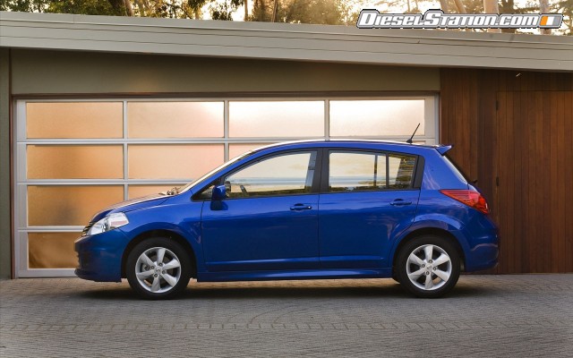 Nissan Versa Hatchback 2012 Widescreen Picture #4 Nissan Versa Hatchback 2012 Widescreen Picture #4