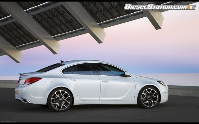 Opel 2010 Insignia OPC Widescreen Picture #5 Opel 2010 Insignia OPC Widescreen Picture #5