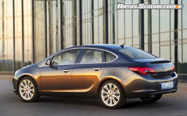 Opel Astra Sedan 2013 Widescreen Picture #4 Opel Astra Sedan 2013 Widescreen Picture #4