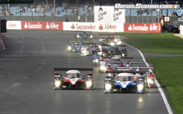 Peugeot 908 Silverstone Widescreen Picture #2 Peugeot 908 Silverstone Widescreen Picture #2