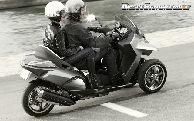 Peugeot HYbrid3 Evolution Concept Widescreen Picture #7 Peugeot HYbrid3 Evolution Concept Widescreen Picture #7