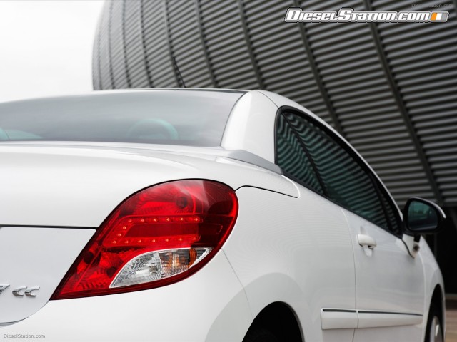 Peugeot Launches New Restyled 207CC Picture #27 Peugeot Launches New Restyled 207CC Picture #27