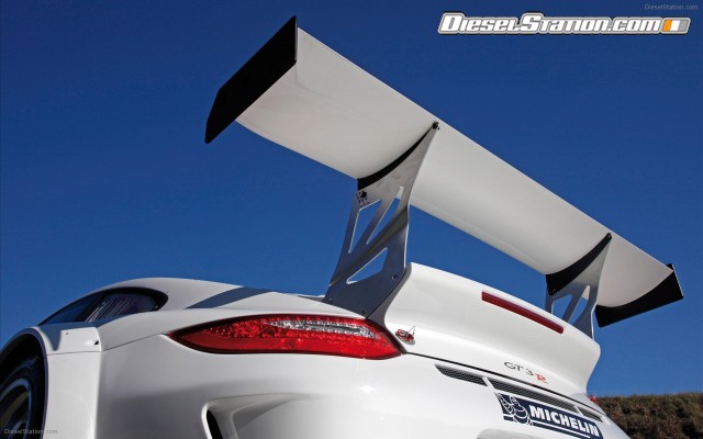 Porsche 2010 911 GT3 R Widescreen Picture #5 Porsche 2010 911 GT3 R Widescreen Picture #5