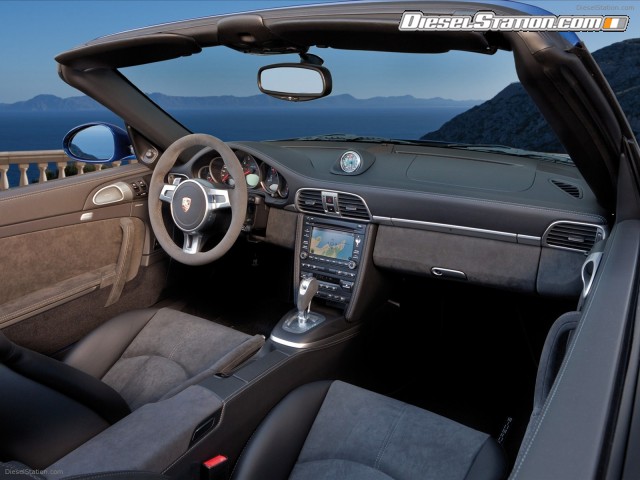 Porsche 911 Carrera 4 GTS 2012 Picture #5 Porsche 911 Carrera 4 GTS 2012 Picture #5