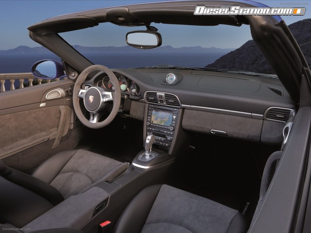 Porsche 911 Carrera 4 GTS Cabriolet 2012 Picture #3 Porsche 911 Carrera 4 GTS Cabriolet 2012 Picture #3