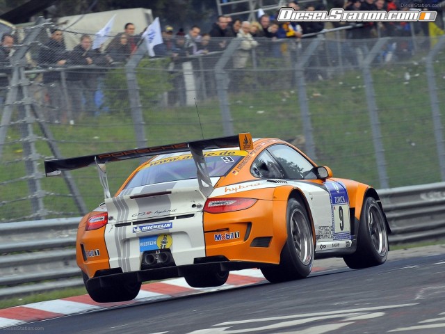 Porsche 911 GT3 at Le Mans 2010 Picture #10 Porsche 911 GT3 at Le Mans 2010 Picture #10
