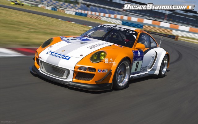 Porsche 911 GT3 at Le Mans 2010 Widescreen Picture #8 Porsche 911 GT3 at Le Mans 2010 Widescreen Picture #8