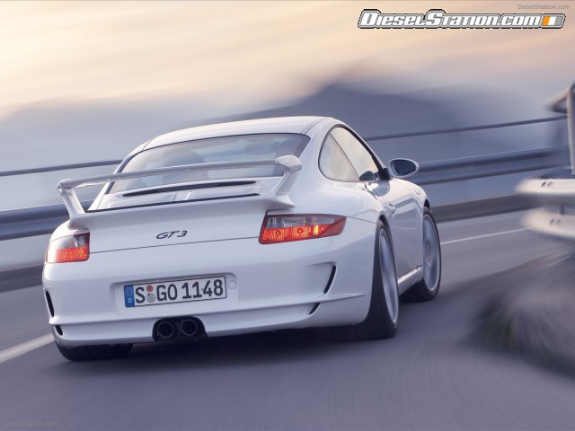 Porsche 911 GT3 Picture #17 Porsche 911 GT3 Picture #17