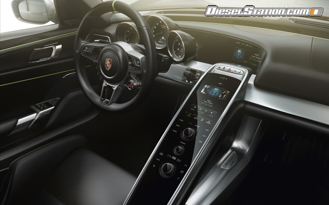 Porsche 918 Spyder 2015 Widescreen Picture #8 Porsche 918 Spyder 2015 Widescreen Picture #8