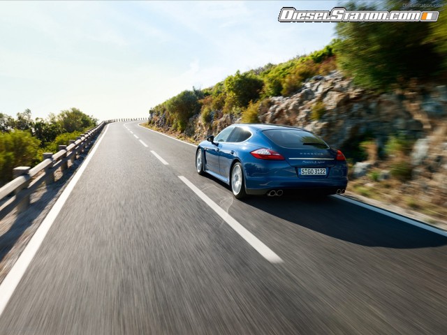 Porsche Panamera S Hybrid 2011 Picture #2 Porsche Panamera S Hybrid 2011 Picture #2