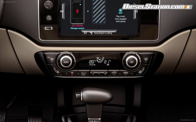 Qoros 3 Sedan 2014 Widescreen Picture #24 Qoros 3 Sedan 2014 Widescreen Picture #24